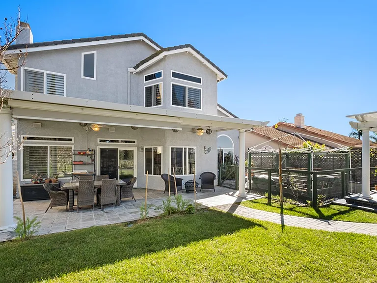 20891 Porter Ranch Rd — Photo 35