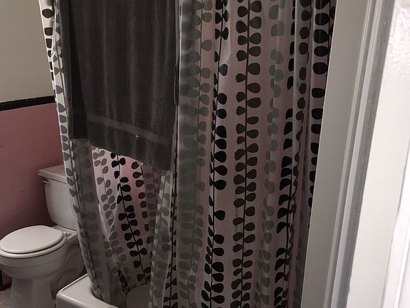 2nd image of 4823 Warrington Ave #2R