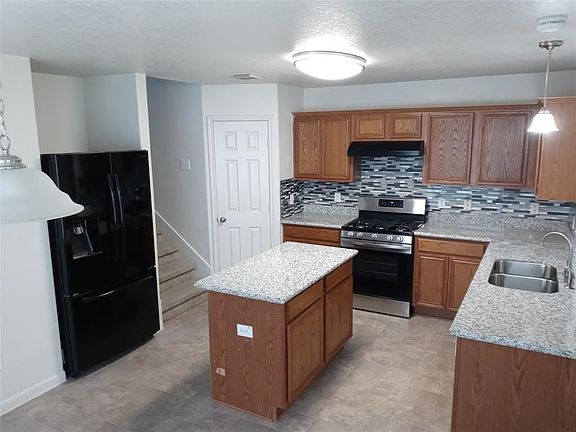 4th image of 1719 Vanderwilt Ln