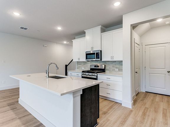 3rd image of 3208 Rustic Creek Dr