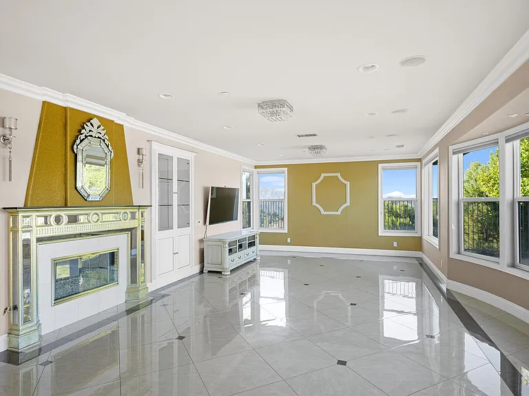 7370 Chantilly Ln — Photo 10