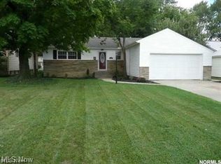 5153 Thornbury Rd, Cleveland, OH 44124