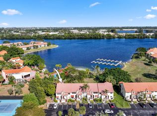 102 Republic Ct, Deerfield Beach, FL 33442