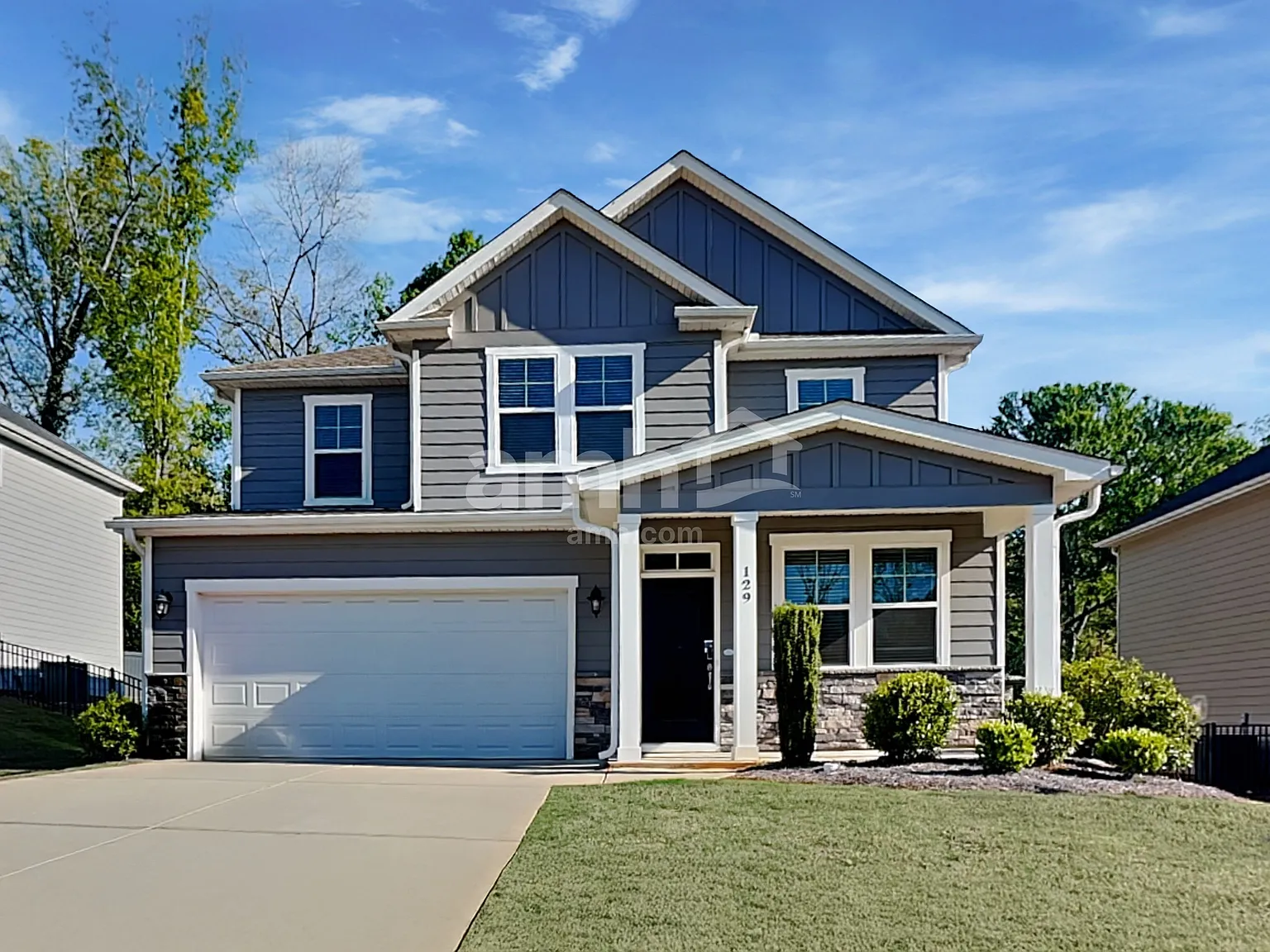 4 bed, 2.5 bath, 2297 sqft, $2,580 — Photo 1