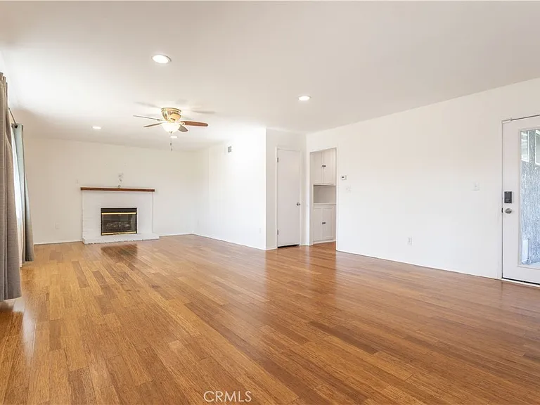 19233 Napa St — Photo 5