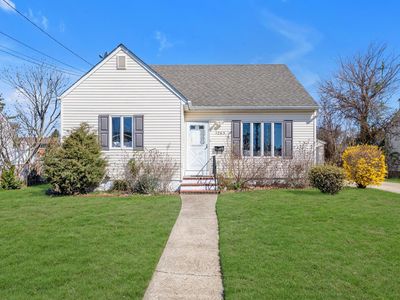 1263 Jackson Avenue, Lindenhurst, NY, 11757