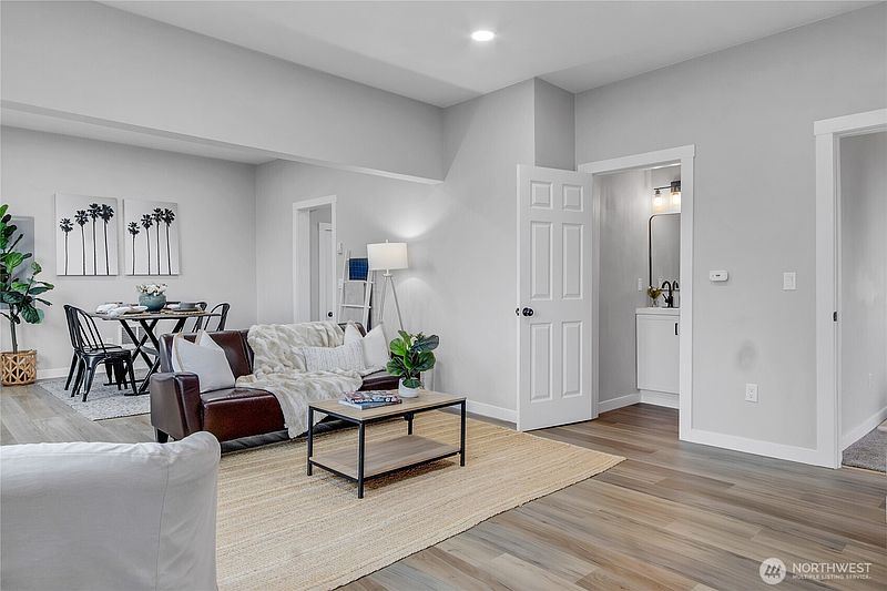 2nd image of 307 S Exchange Street