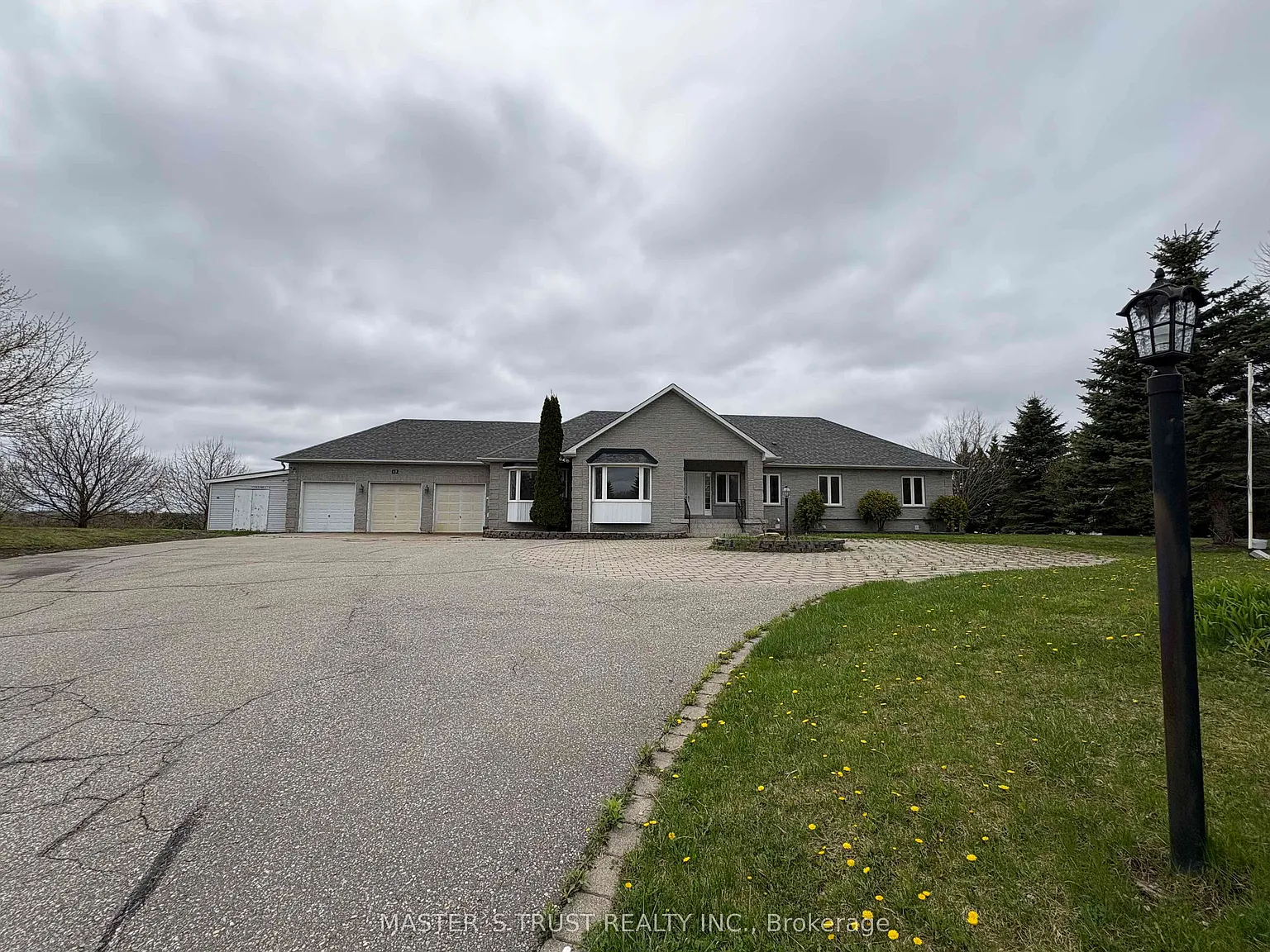5 bed, $5,200 — Photo 1