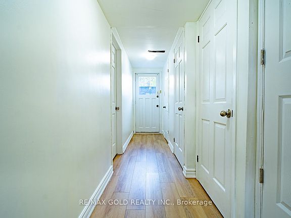 26th image of 2860 Henley Ave