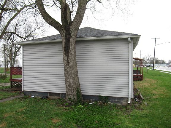 3rd image of 1 Charles Dr