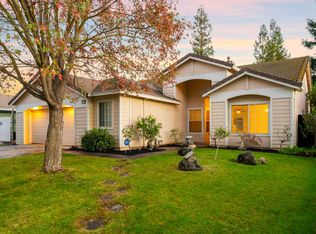 2526 River Cove Dr, Riverbank, CA 95367