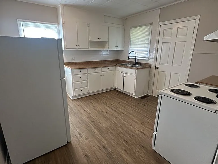 505 Flegal Ave — Photo 8