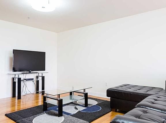 5th image of 411 E Brinkerhoff Ave APT 102