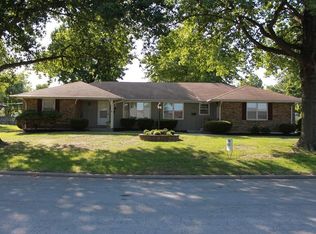 2049 S Barcliff Ave, Springfield, MO 65804