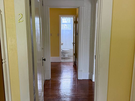 4th image of 192 Van Ness Ave #2