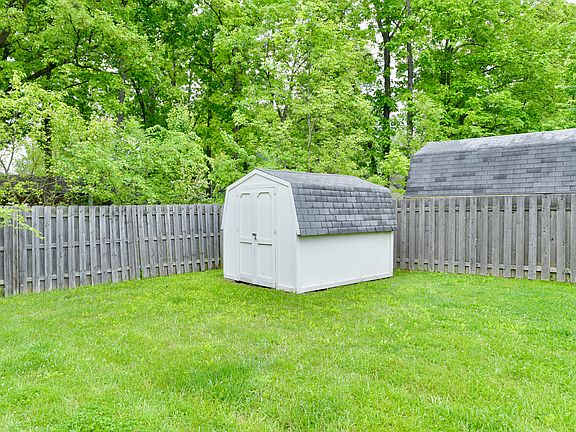 5th image of 9163 Hadway Dr
