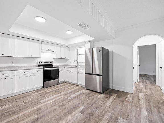 3rd image of 6531 SW 19th St