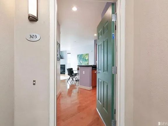 4th image of 851 Van Ness Ave Unit 303