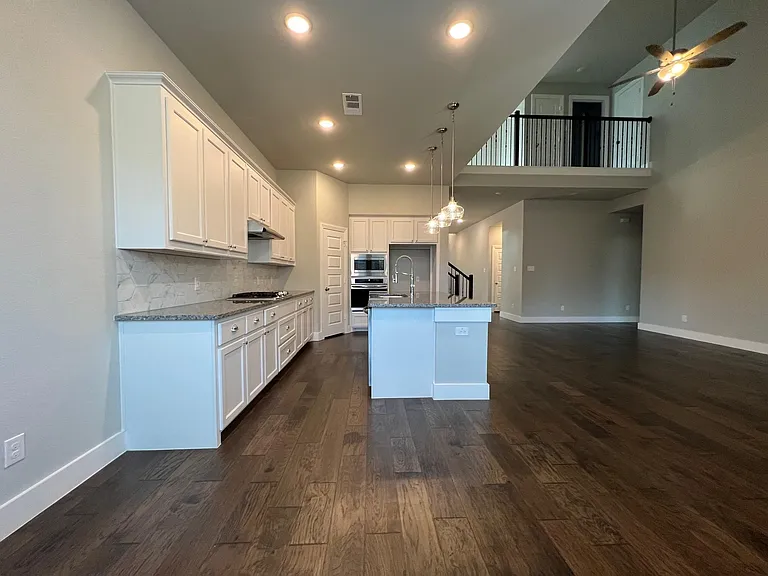 1317 Thrasher Dr — Photo 10