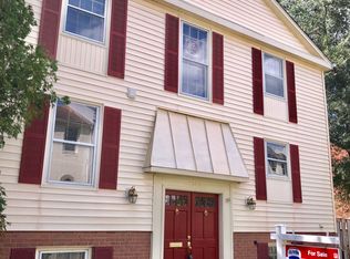 8087 Powderbrook Ln, Springfield, VA 22153