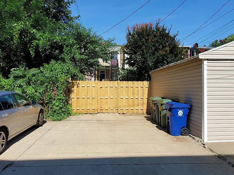 2744 Maryland Ave — Photo 17