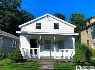 39 White St, Fredonia, NY 14063