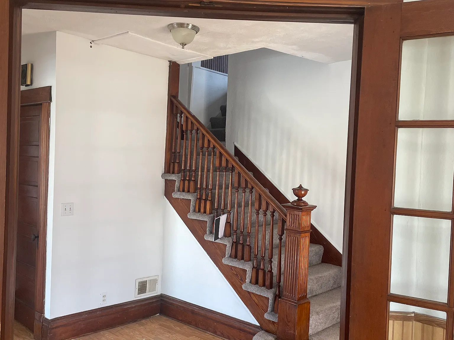 5 bed, 1735 sqft, $1,300 — Photo 3