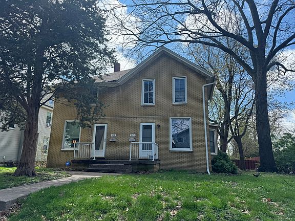 2nd image of 915 W 14th St