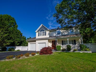 42 Sandy Lane, Selden, NY, 11784