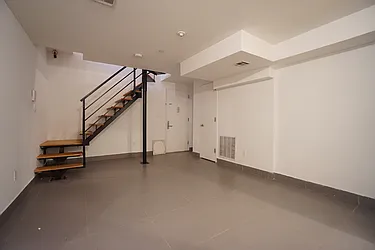 Rented by Rennit Inc.