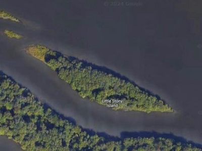 1 Island, Middletown, PA, 17057