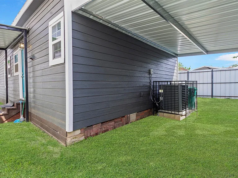 531 N Estelle St — Photo 26