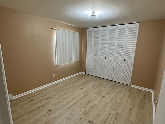 4th image of 7004 Town Ln