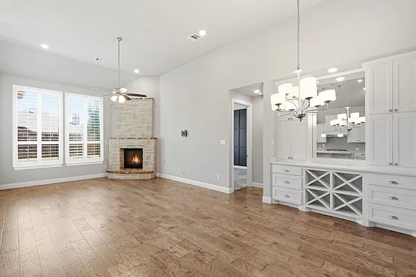 3 bed, 2.5 bath, 2240 sqft, $2,850 — Photo 4