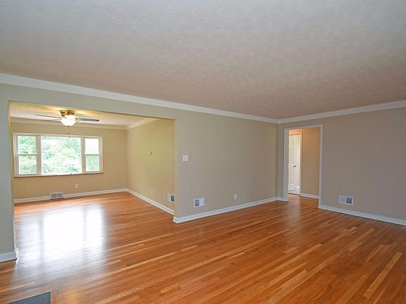 4th image of 2921 Westbrook Dr