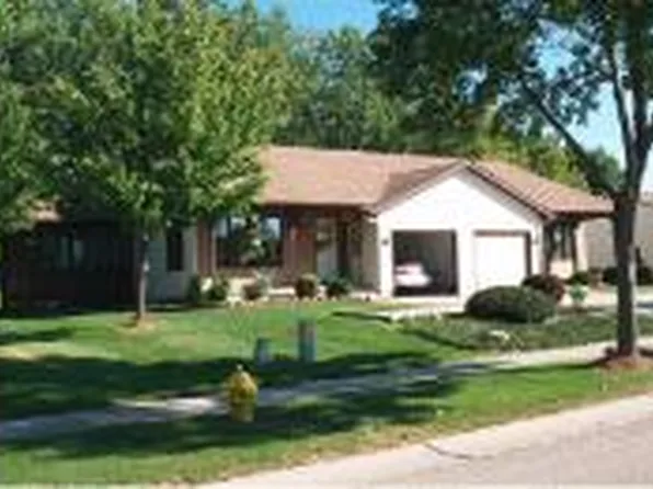 2685 Woodmeadow Dr SE, Grand Rapids, MI 49546