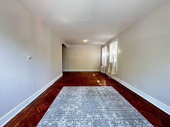 4th image of 20-59 45th St #1
