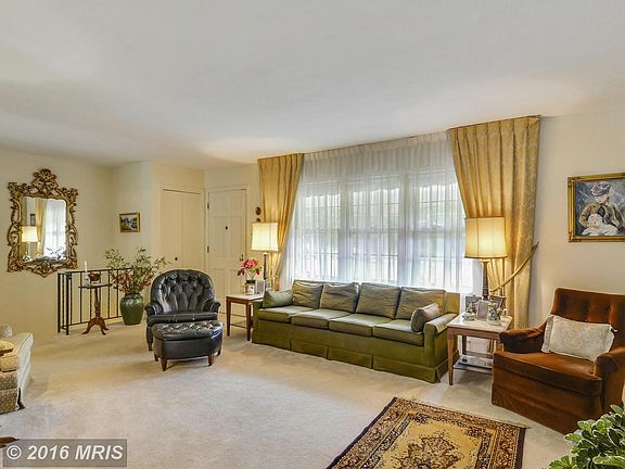3rd image of 9000 Marseille Dr