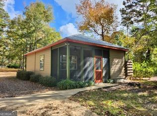 202 Pebble Shores Dr, Georgetown, GA 39854