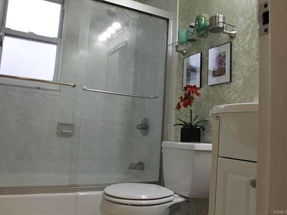5th image of 9 Oxford Ct APT 7907
