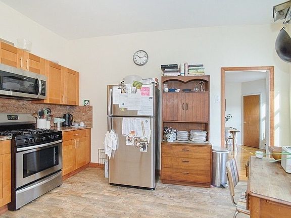 4th image of 424 Greenwood Ave #3