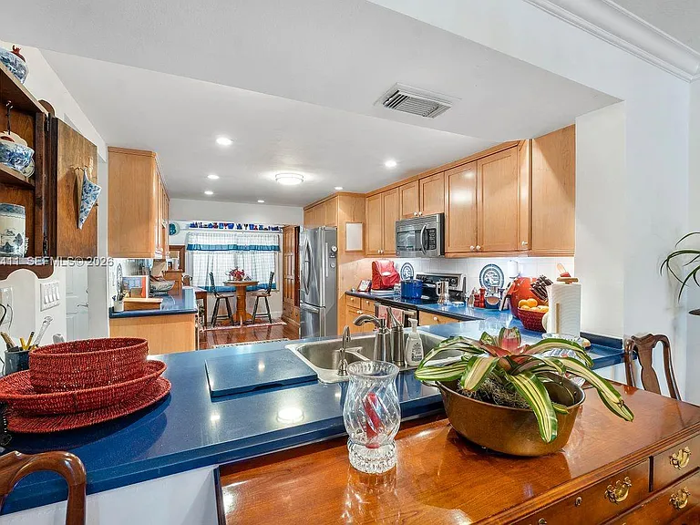 4905 SW 71st Pl — Photo 14