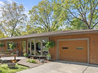 3710 Highland Dr, Fort Wayne, IN 46804