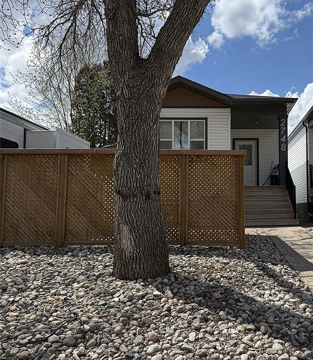 1st image of 2748 MacKay STREET