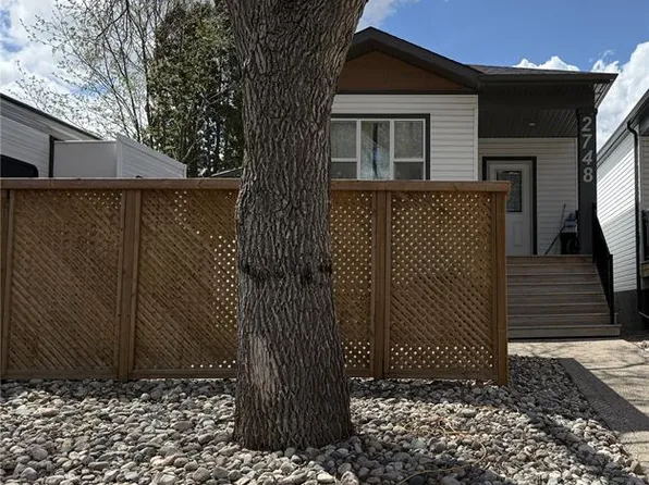 2748 MacKay STREET, Regina, SK S4N 2T7
