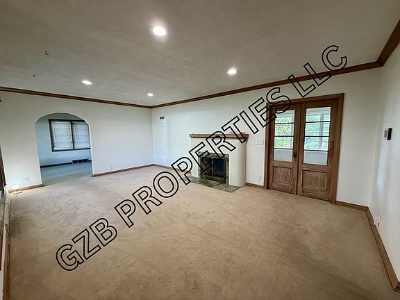 5th image of 3101 N 49th Ave