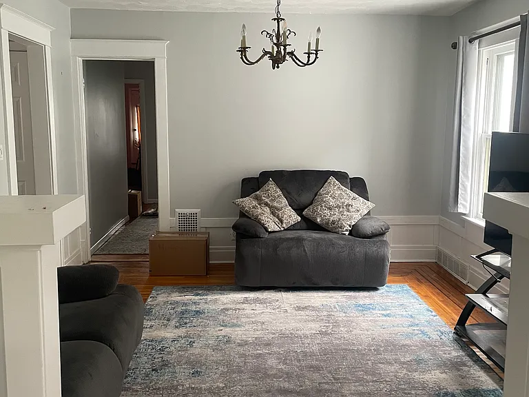 68 Traymore St #UP — Photo 9