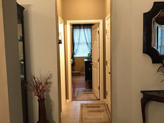 2nd image of 2509 Wales Dr