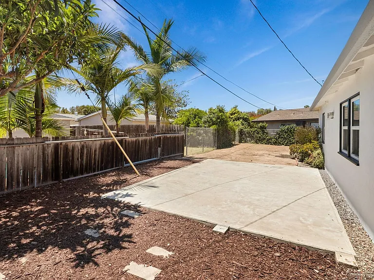 620 Minot Ave — Photo 32