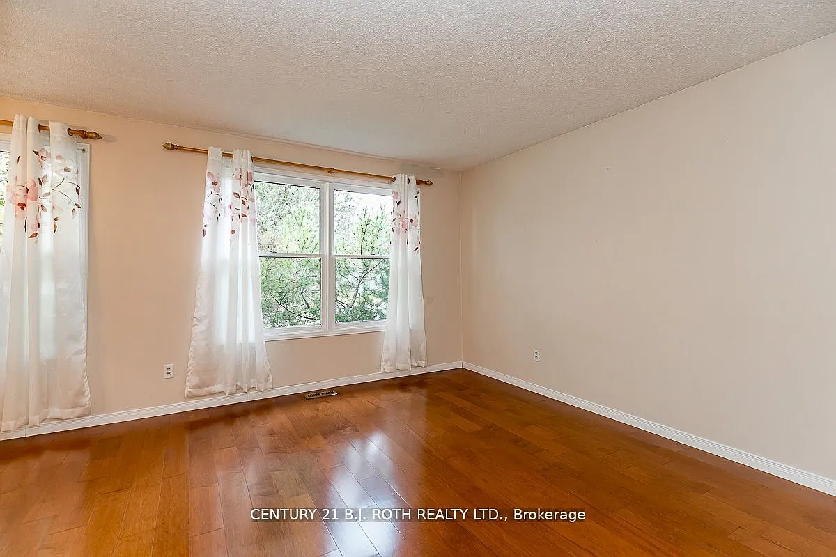5 bed, $3,350 — Photo 3